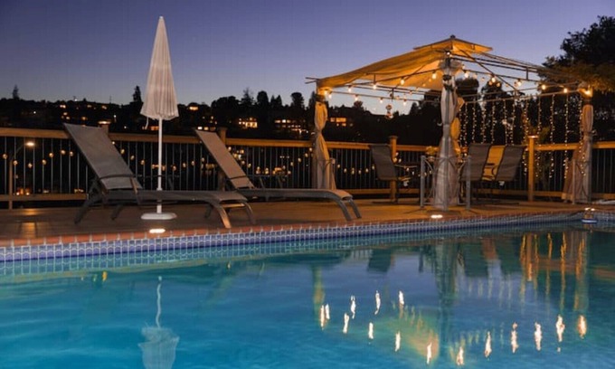 San Carlos Apartment | View of Mountain & Private Entrance & Pool n Silicon Valley Stanford University