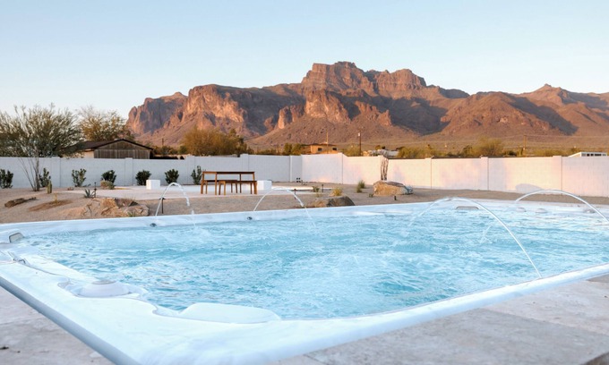 Apache Junction House | Views - Heated Pool - 10 person Hot Tub - Golf - Game Room - Pickleball Court