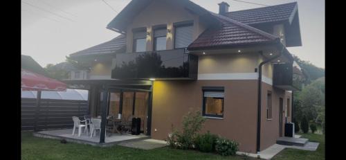 Tuzla Canton Villa | Vila BD