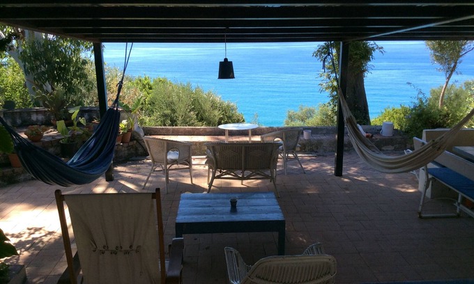 Caprioli Villa | Villa Agave in Pisciotta-Palinuro with panoramic views and access to the beach