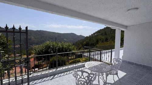 A Peroxa House | Villa Amplada