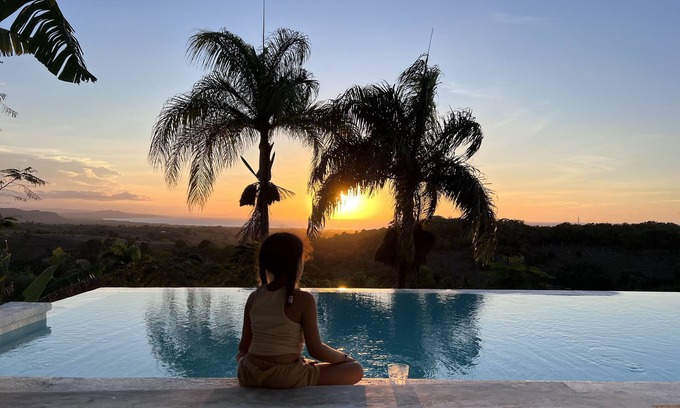 Barrio Acapulco Villa | Villa Ana, 4 bdr, infinity pool with endless mountain & ocean views