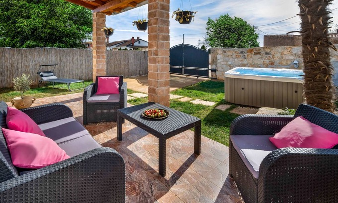 Loborika House | Villa Aurora by Interhome