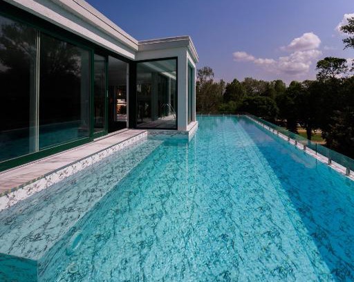 Siofok Aranypart Apartment | Villa Bauhaus Penthouse Wellness Apartman