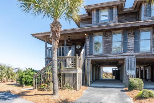 Oceanmarsh Subdivision House | Villa Bella Vista on Harbor Island