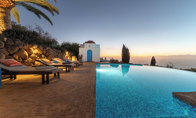 Puntagorda Villa | VILLA BOTÁNICOnManor house with park-like garden and 180° Atlantic views