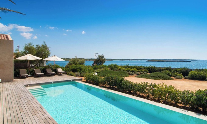 Colonia Sant Jordi Villa | Villa 'Cabrera' with Sea View, Wi-Fi and Air Conditioning