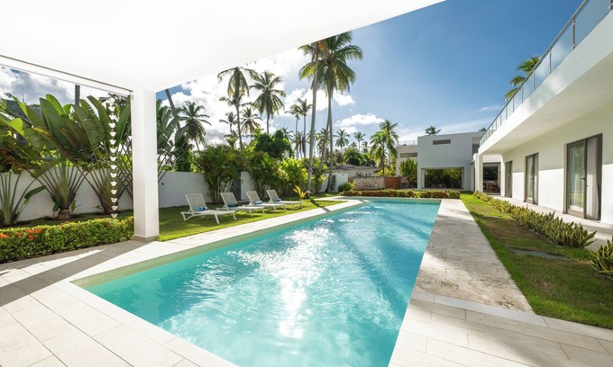 Las Terrenas Villa | Villa Calma – Luxury, Privacy & Beach Living in Las Terrenas