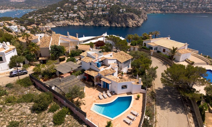 Port d'Andraitx Ski Chalet | Villa Can Milana with stunning views in a privileged location in La Mola