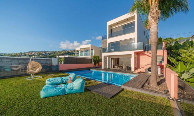 Tabua Villa | Villa Candelária by An Island Apart