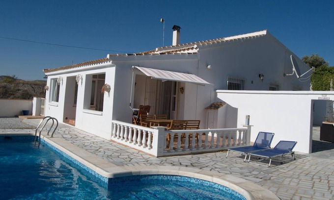 Albanchez Villa | Villa "Casa Aleja" with Mountain View, Pool, A/C & Wi-Fi