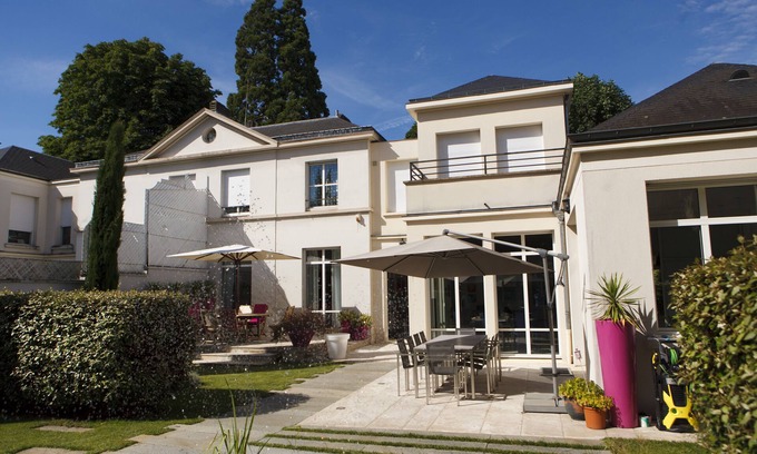 Saint-Germain-en-Laye Bed & Breakfast | Villa Castoria