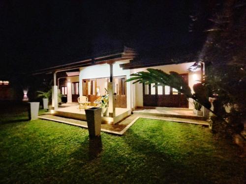 Hikkaduwa Villa | Villa Cinnamon Land - for Foreign Tourist