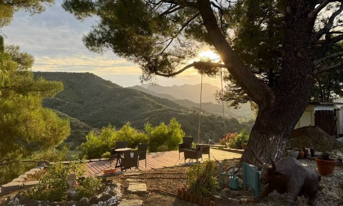 Thousand Oaks Villa | Villa Del Sol - a sunlit escape & timeless memories