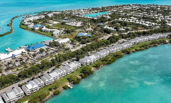 Marathon Villa | Villa del Sol - Sunset Views, Kayaks, 2/2.5 - Slip Available/Ramp/Free Pkg