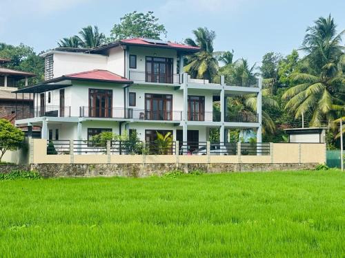 Padinnoruwa Villa | Villa Dew Drops - Galle
