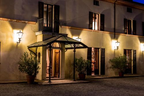 Piacenza Hotel | Villa Dom