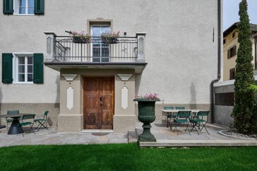Caldaro Sulla Strada del Vino Apartment | Villa Donata - Luxuriöses & großzügiges Apartment im Herzen von Kaltern, mit Innenhof, kostenlosem Parkplatz direkt am Haus