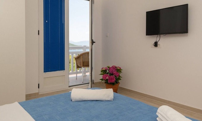 Neum House | Villa Doris - Double Room with Balcony and Sea View