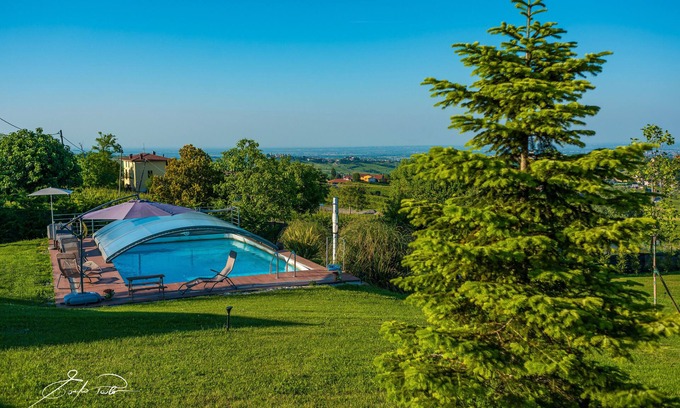 Torrone Villa | Villa 'Elios' with Mountain View, Wi-Fi and Air Conditioning