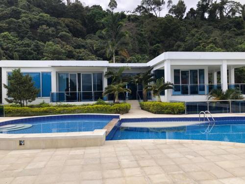 La Mesa Villa | Villa familiar para descanso en La Mesa