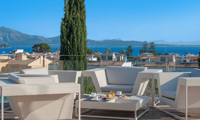 Puerto de Pollensa House | Villa Fenicio Summary