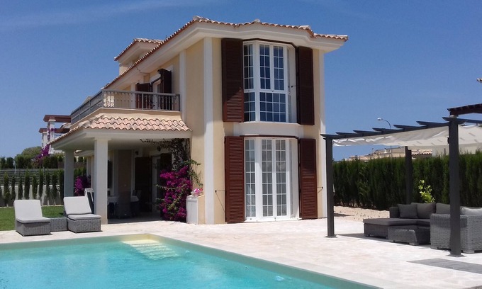 Cala Murada House | Villa for 6 pers., pool, near the sea, air conditioning, WiFi