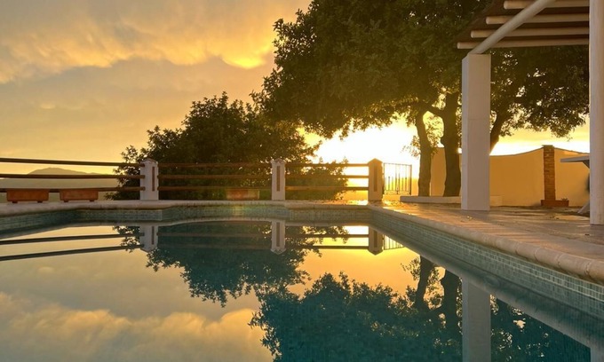 Canillas de Aceituno Villa | Villa for up to 8 persons with fantastic mountain views & private swimming pool