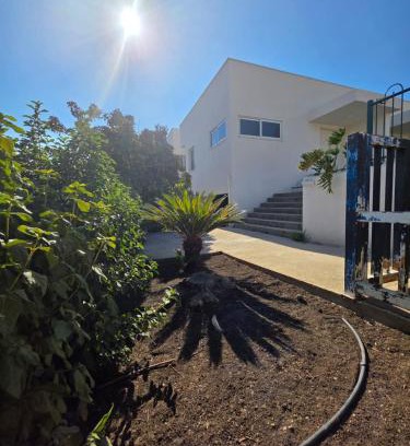 Qiryat Shemona Villa | Villa Geffen