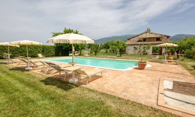 Spello Villa | Villa il Barco by MMega
