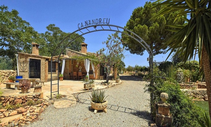 Santa Maria del Cami House | Villa in Mallorca with Pool & Tramuntana Views