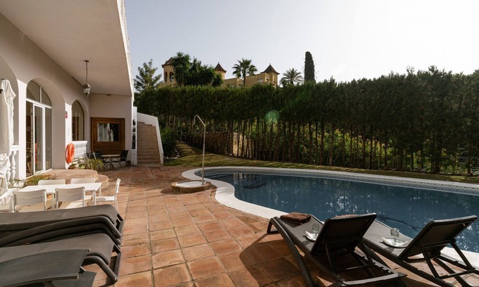 Nueva Andalucia Villa | Villa in Marbella with Private Pool and Beach