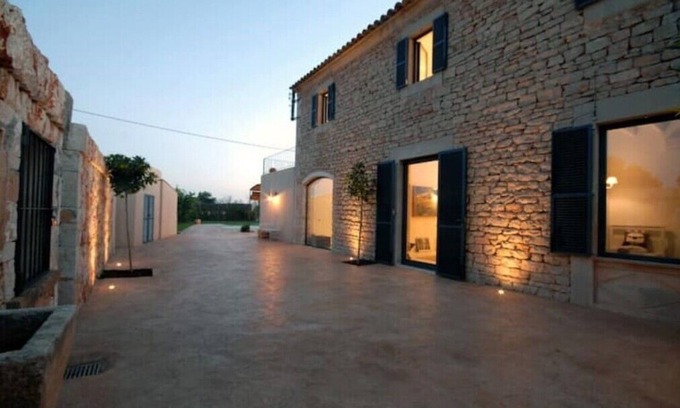 Es Llombards Cottage | Villa in Santanyi with pooln
