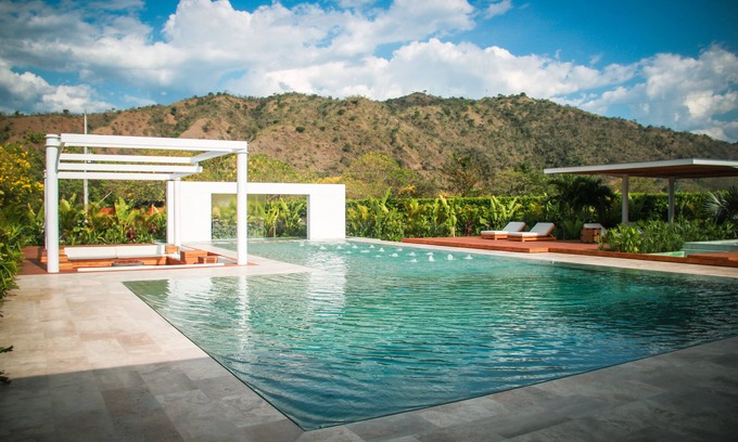 Santa Fe de Antioquia Villa | Villa Isla Bonita, Su Piscina Es Algo Que No Se Ve Todos Los Días