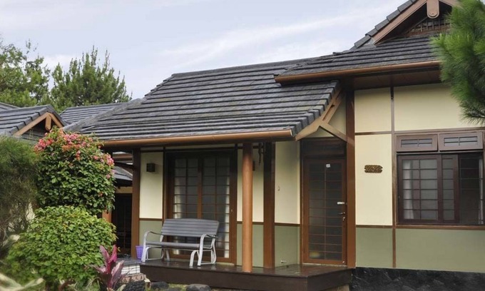 Cipanas Villa | Villa Kota Bunga Ade