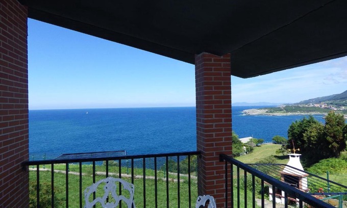 Castro Urdiales Villa | Villa La Ballena de Sonabia
