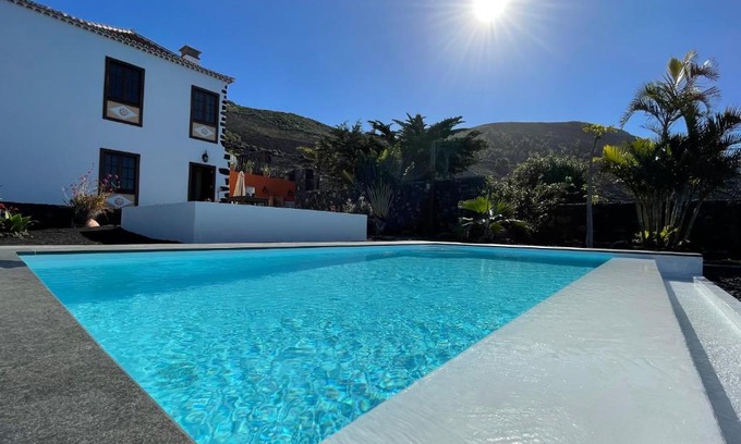 Los Quemados Villa | Villa La Malvasia