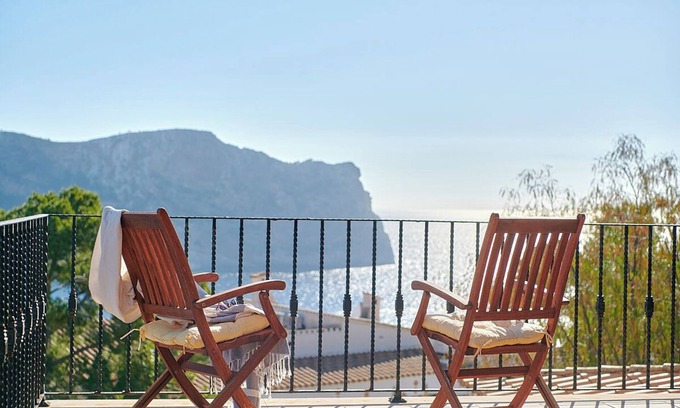 Port d'Andraitx Villa | Villa 'La Mola' with Sea View, Wi-Fi and Air Conditioning