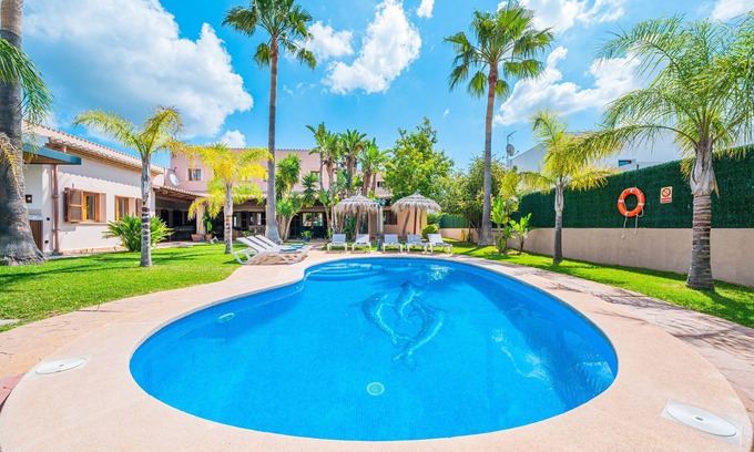 Crestatx Villa | Villa 'Levante' with Heated Pool, Wi-Fi and Air Conditioning