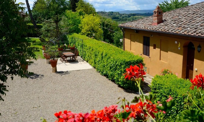 Siena Villa | Villa luna with pool and garden near the center of Siena