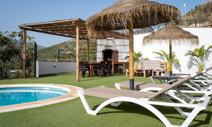 Cutar Villa | Villa "Mango" with Private Pool & Wi-Fi