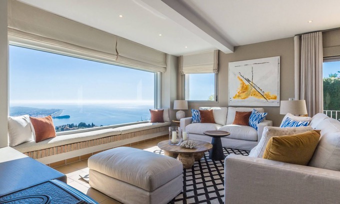 Salobrena Villa | Villa Miranda with private heated pool and fantastic views!