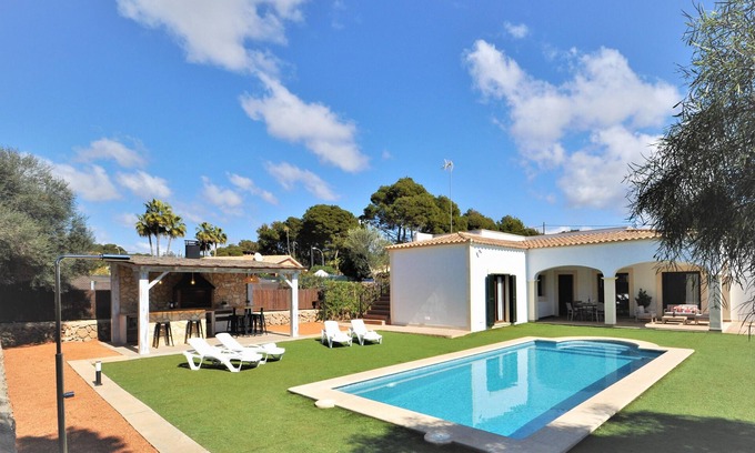 Llucmajor Villa | Villa 'Monica' with Private Pool, Wi-Fi and Air Conditioning