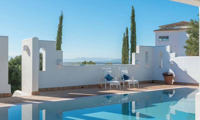 Benalup-Casas Vieja House | Villa 'Muscari' with private pool, Wi-Fi and air conditioning
