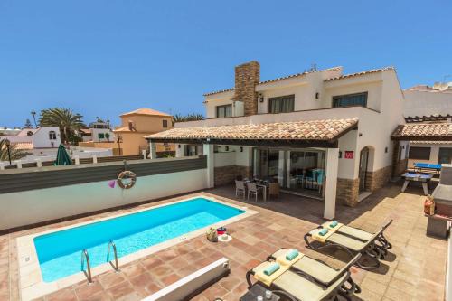 Corralejo Villa | Villa Nanda by Villa Plus