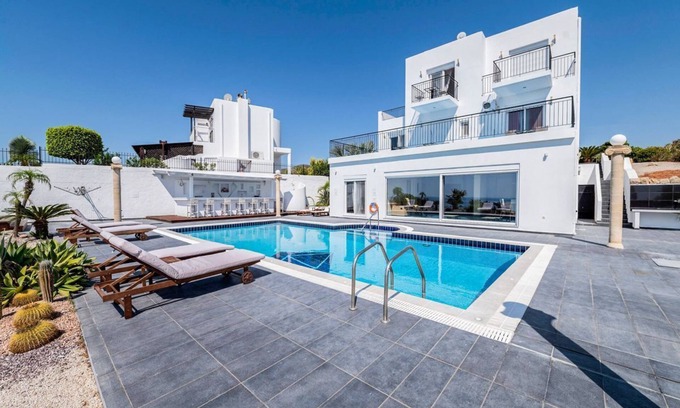 Gennadi Villa | Villa Nepeta - Four Bedroom Villa, Sleeps 11