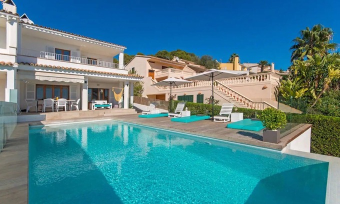 Alcanada Villa | Villa 'Nereo' with Sea View, Wi-Fi and Air Conditioning