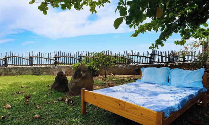Papeto'ai Villa | Villa Océane by ENJOY VILLAS MOOREA - 8 pax/4 bedrooms/A.C. front sea