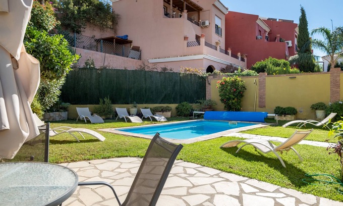 Velez-Malaga Villa | Villa 'Pepa' with Sea Views, Pool and Wi-Fi