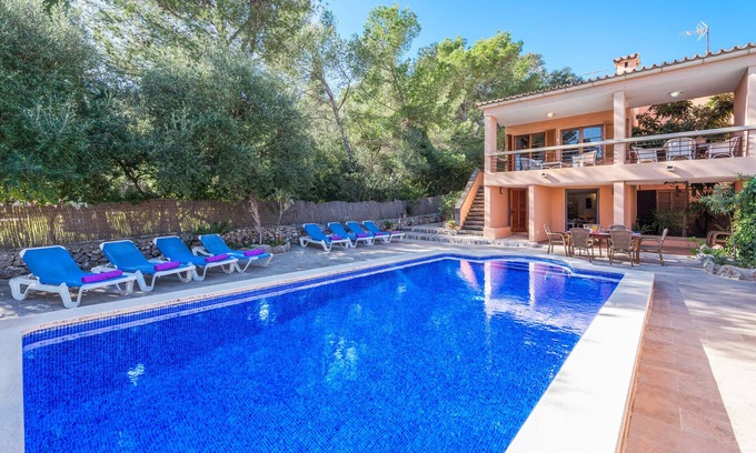 Urbanitzacio Gotmar Villa | Villa Pinsa close to beach by JS Villas